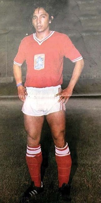 MENGENANG LEGENDA TIMNAS SEPAK BOLA INDONESIA 1950an-1975an